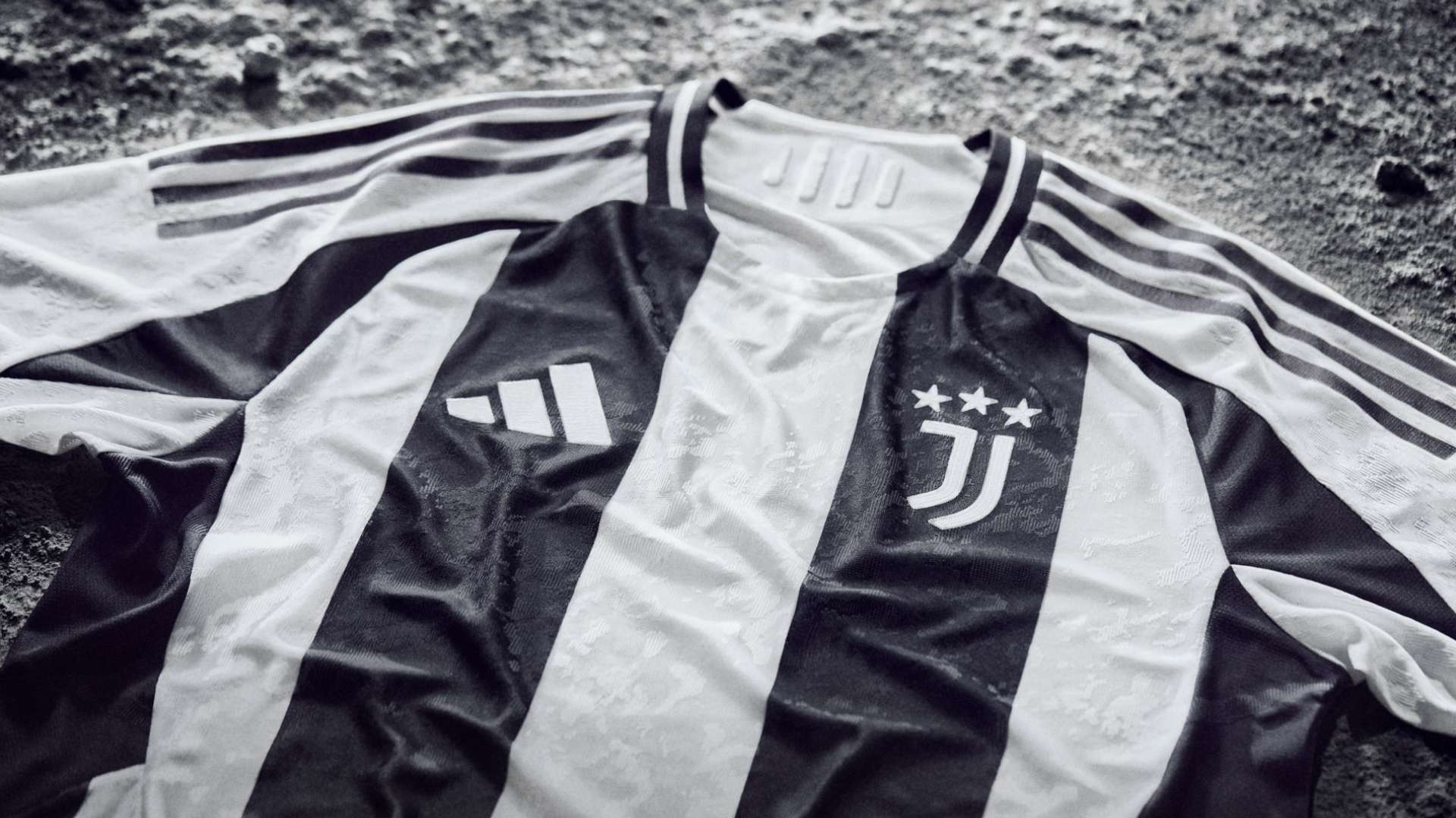 在C罗倒地 在C罗倒地